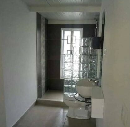 Arrenda-se Casa Tipo 2 no Fomento Condomínio