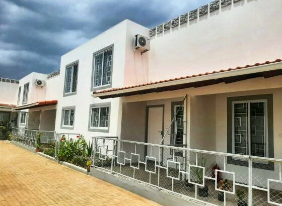 Arrenda-se Casa Tipo 2 no Fomento Condomínio
