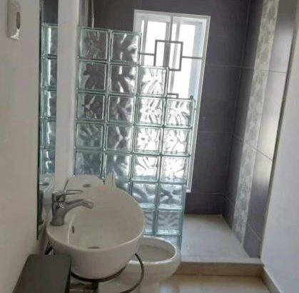 Arrenda-se Casa Tipo 2 no Fomento Condomínio