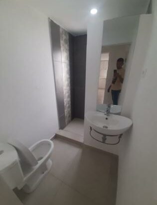 Arrenda-se Casa Tipo 2 no Fomento Condomínio