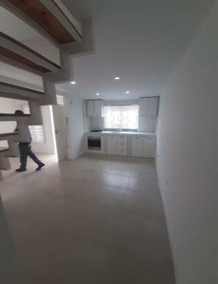 Arrenda-se Casa Tipo 2 no Fomento Condomínio