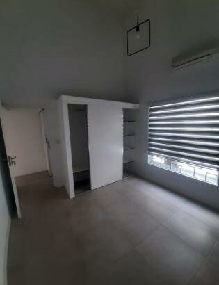 Arrenda-se Casa Tipo 2 no Fomento Condomínio