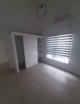Arrenda-se Casa Tipo 2 no Fomento Condomínio