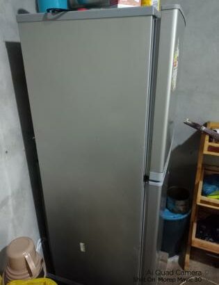 Vende se Geleira semi nova marca KIC