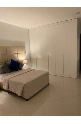 Arrenda-se AP T3 Mobilado n condomínio Beach front n Marginal