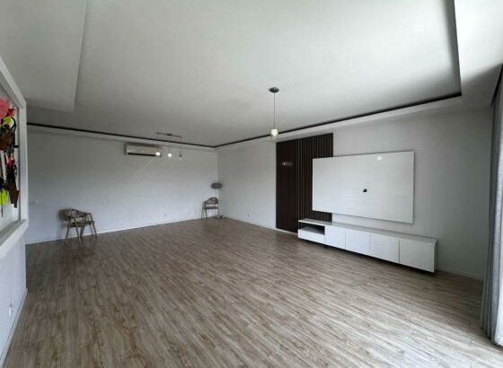 Vende-se Espaçoso Apartamento T3 3wcs moderna com piscina e ginásio no condomínio 4 life, dona alice
