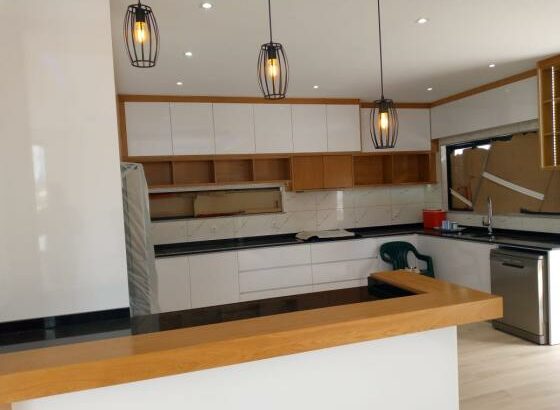 Vende-se Moradia, tipo5 no bairro da Costa do Sol Dona Alice