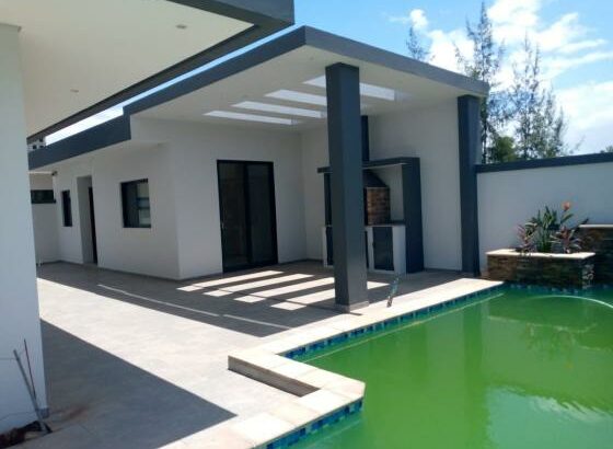 Vende-se Moradia, tipo5 no bairro da Costa do Sol Dona Alice
