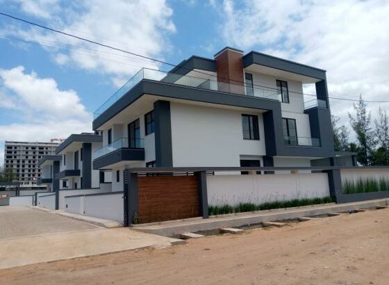 Vende-se Moradia, tipo5 no bairro da Costa do Sol Dona Alice