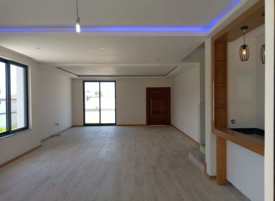 Vende-se Moradia, tipo5 no bairro da Costa do Sol Dona Alice