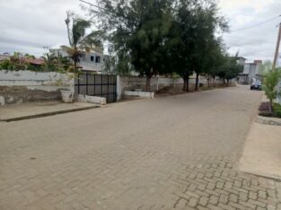 Vende-se propriedade de investimento, com uma área de 60/30m, no bairro da costa do sol Dona Alice