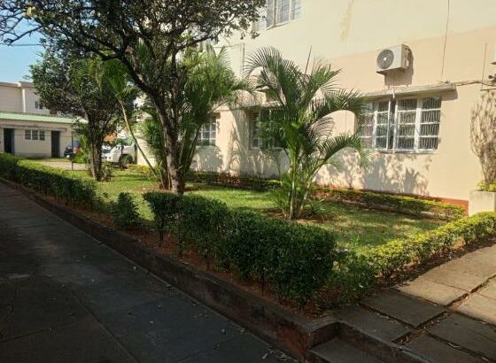 Arrenda-se moradia geminada tipo 4 na Sommershield, Av.  Mao Tse Tung/ valentim siti, ideal para escritórios