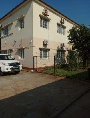 Arrenda-se moradia geminada tipo 4 na Sommershield, Av.  Mao Tse Tung/ valentim siti, ideal para escritórios