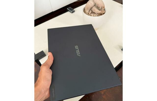 ASUS EXPERTBOOK CORE i7 Ultra  14TH GEN 8