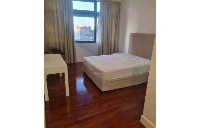 Arrenda-se um apartamento tipo 2 mobilado no condomínio polana shopping na polana