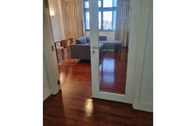 Arrenda-se um apartamento tipo 2 mobilado no condomínio polana shopping na polana