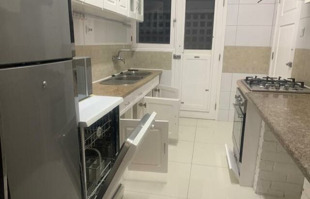 Vende-se um apartamento tipo 3 na Coop / rua da França reabilitado