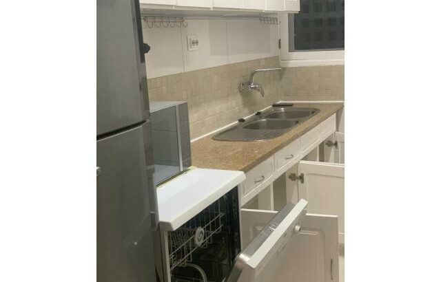 Vende-se um apartamento tipo 3 na Coop / rua da França reabilitado