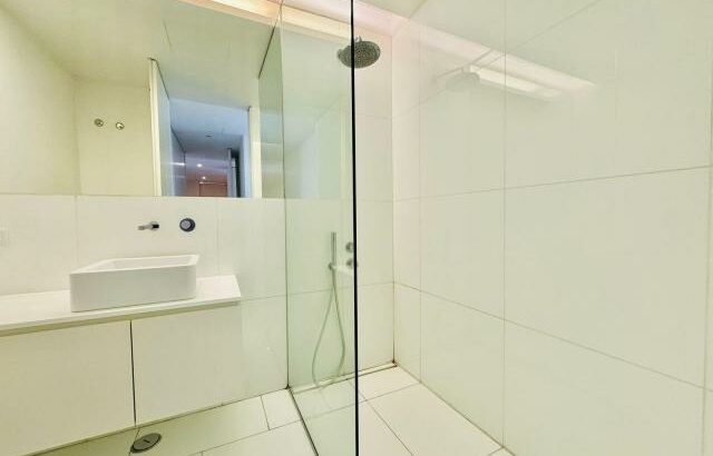 Vende-se um apartamento tipo 3 no condomínio JN130 na Julius nherere