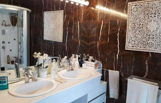 Vende-se uma moradia tipo 3 no triunfo com piscina e jardim