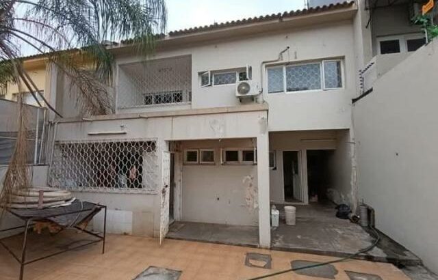 Vende-se uma moradia tipo 4 na sommershield 1