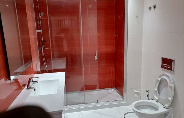 ARRENDA-SE APARTAMENTO T3 MOBILADO,  PRÉDIO NOVO NO BAIRRO DA POLANA PRÓXIMO AO MISAU.
