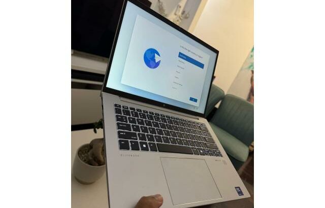 HP EliteBook 840 G11  Core i7- Ultra 14th Geração