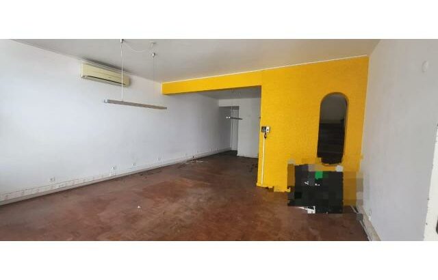 VENDE-SE MORADIA DUPLEX T4 NO BAIRRO DA COOP, RUA DA FRANÇA.