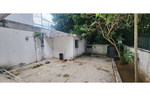 VENDE-SE MORADIA DUPLEX T4 NO BAIRRO DA COOP, RUA DA FRANÇA.