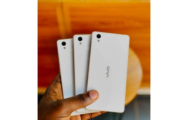 Vivo Y51 64gb+ 4GB RAM novos fora da caixa com oferta de capa