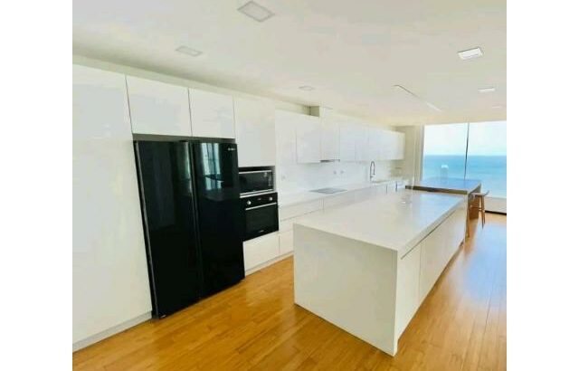 Vende-se um luxuoso apartamento tipo 4 no condomínio ZEN na marginal