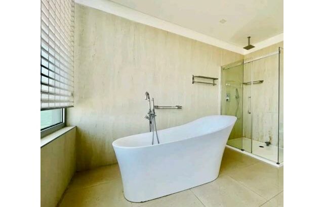Vende-se um luxuoso apartamento tipo 4 no condomínio ZEN na marginal