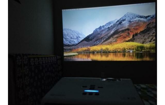 Mini Projetor portátil Vankyo Leisure 3 Q5 NOVO com pasta  2400 Lumens | LED FullHD