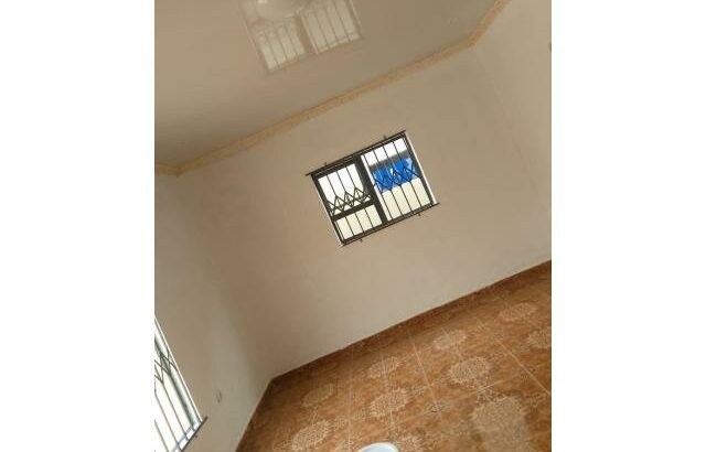 Arrenda se uma casa tipo a no bairro do ferroviário