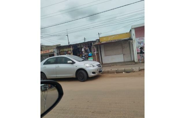 Arrenda se uma loja no bairro das mahotas