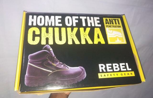 Botas com biqueira de aço Rebel Gear #44 Novas na caixa
