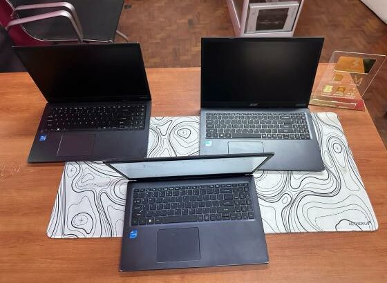 Acer Extensa i3 11th 8GB RAM 2TB HDD