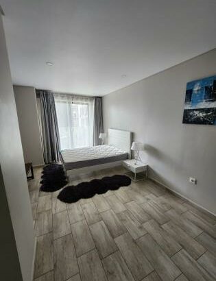 ARRENDA-SE APARTAMENTO T2 DE LUXO MOBILIADO- POLANA PLAZA
