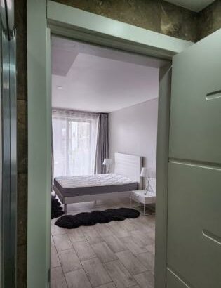 ARRENDA-SE APARTAMENTO T2 DE LUXO MOBILIADO- POLANA PLAZA