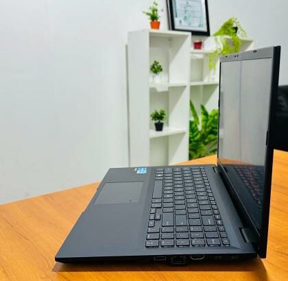 ASUS Expertbook B1 i3 N305 8GB RAM 512GB SSD