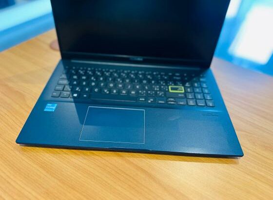 ASUS Vivobook X513EAN i3 11th 4GB 512GB SSD 15.6”