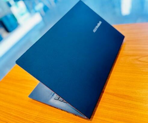 ASUS Vivobook X513EAN i3 11th 4GB 512GB SSD 15.6”