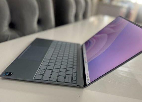 Dell XPS 13 9315 2022 i7 12th 16GB RAM 512GB SSD