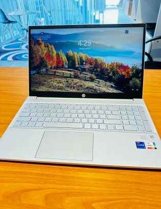 Hp 15 15.6” i5 13th 8GB RAM 512GB SSD