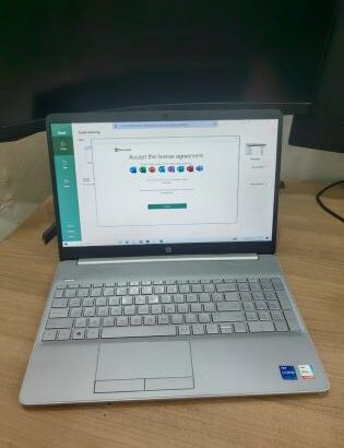 Hp 15 Intel Core i7 11th Gen 8GB RAM 256GB SSD NVMe Tela 15.6″ IPS FHD Teclado Numérico
