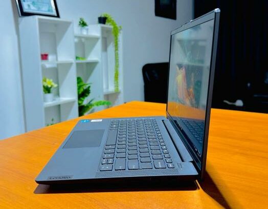 HP 250 G8 AMD Ryzen 3 5425U 8GB RAM 256GB SSD AMD Graphic 2GB