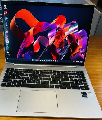 HP EliteBook 860 16 Inch G9 Notebook PC 12TH Gen  intel Core i7-1270P (16CPUs) 2.20 GHZ (Revestimento Metalizado) 32GB DDR5 SDRAM 512 GB SSD NVMe Inte