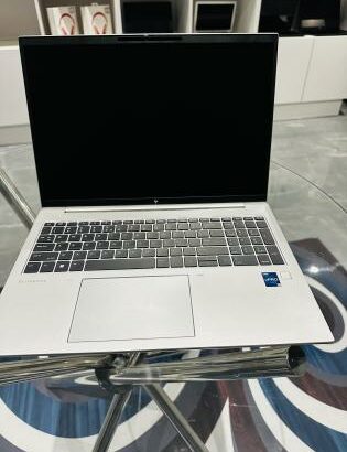 HP EliteBook 860 G10 16″  Intel Core i5 13th Gen i5-1335U  Deca-core (10 Core) 1.30 GHz 16 GB DDR5 SDRAM 256 GB SSD NVMe Ultra Fast  Intel UHD Graphic