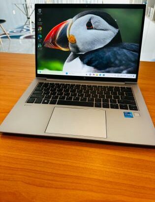 HP Zbook Firefly G10 Mobile Workstation i7 13th 16GB RAM 256GB SSD 14”