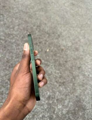 IPhone 13 128GB 87% (excelente estado de conservação)